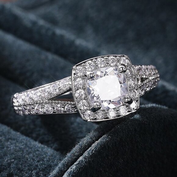 🌸NEW LUXURY 14K WHITE GOLD SQUARE GEM DIAMOND ENGAGEMENT RING FOR WOMEN, K774 - Picture 1 of 6